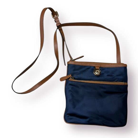 Michael‎ Kors Kempton Nylon Navy Blue Crossbody - Picture 1 of 6